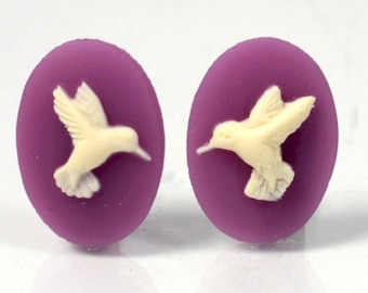 18x13mm Hummingbird matched pair of cameos purple cream cabochon Humming bird Resin Cameo sets loose unset stone bird lover supply S4029
