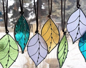 Leaf Stained Glass Sun Catcher, Woodland Home Decor Gift, Dainty Colorful Window Hanging, Outdoor Charm, Plant Ornament, Car Accessory Charm