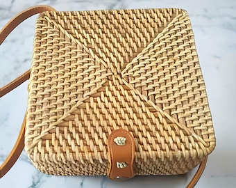 Handmade Balinese Woven Square Rattan Bag, Rattan Bag, Boho Bag, Bali Rattan Bag, Etnic Bag, Bohemian Bag, Wooden Bag