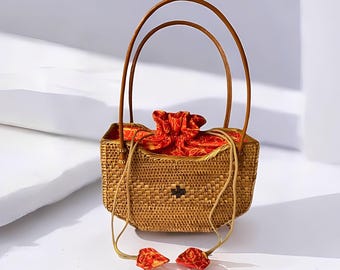 Borsa in rattan naturale dal design curvo Trisna, borsa in rattan, borsa Boho, borsa etnica, borsa Boho, borsa in legno