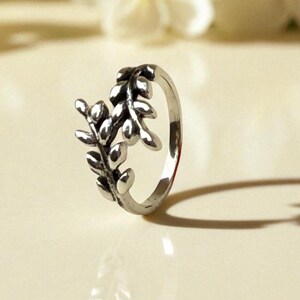 Boho Silver Leaf Ring: 925 Sterling Silver, Nature Inspired