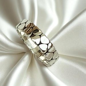 Sterling Silver Heart Band Ring: Oxidized Romantic Design