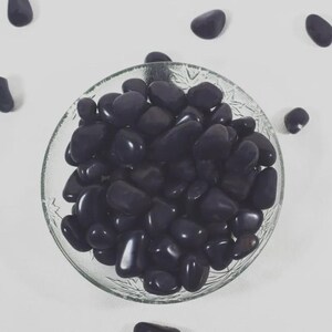Polerade svarta onyx-trumlade stenar, zenträdgårdsvasfyllmedel (1-5 kg)