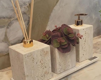 Juego de baño de lujo en travertino: 4 piezas de accesorios de tocador de piedra natural.