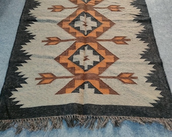 Handwoven Wool Jute Kilim Rug: Traditional Indian Design Dhurrie