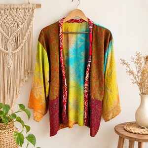 Vintage Patchwork Robe for Women, Vintage Silk Kimono, Handmade Silk Wrap Jacket, Colorful Indian Bohemian Clothing, Short Jackets