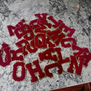 Parches termoadhesivos con letras de la A a la Z para bordar en chenilla, para decorar chaquetas, accesorios y manualidades.
