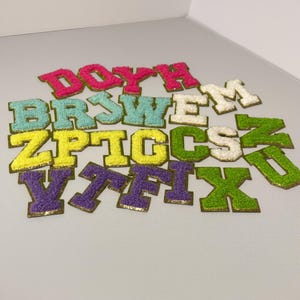 Bordado em Chenille com Letras A-Z para Passar em Roupas, Decorar Jaquetas, Acessórios para Costura e Artesanato