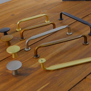 Manijas y perillas antiguas de latón, herrajes para gabinetes de latón envejecido/antiguo/perillas rústicas para cajones de tocador/perillas y tiradores para gabinetes vintage