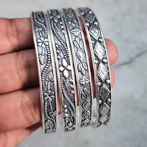 Conjunto de 4 pulseiras florais | Conjunto de pulseiras de prata esterlina 925 oxidadas | Joias indianas artesanais | Pulseira de prata étnica antiga