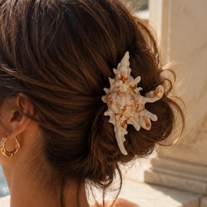 Barrette coquillage, barrette conque, accessoires pour cheveux de plage, barrette sirène, barrette à cheveux de mariée, cadeau de mariage sur la plage, barrette à cheveux d'été