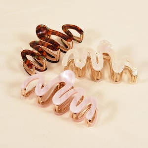Cellulose Acetate Large Squiggle Claw with Metal Core, Large Squiggle Metal Claw Clip, Strong Hold Hair Claw, Eco-Friendly Hair Accessory