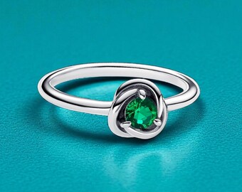 Green Emerald Solitaire Ring, Dainty Silver Promise Ring, May Birthstone Jewelry Gift, Minimalist Gemstone Engagement Ring for Her,Christmas