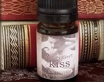 MIDNIGHT KISS Perfume Oil 5ml I Vampire inspired