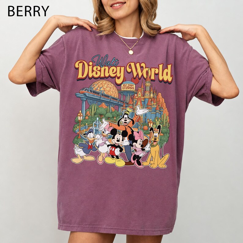 Camiseta retrô do Walt Disney World com Mickey e seus amigos, camiseta para férias em família na Disney, camiseta da Disneylândia, Magic Kingdom, camiseta para viagem à Disney imagem 3