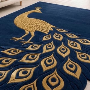 Puede incluir: Una taza de cerámica blanca con un asa negra y el texto "But First, Coffee" en negro y negrita. La taza está sobre una superficie blanca. La taza mide aproximadamente 10 cm de alto.