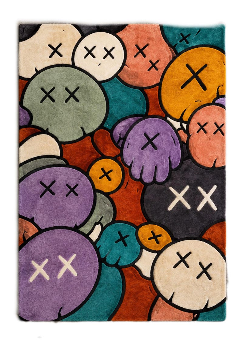 Puede incluir: Una alfombra rectangular con un patr&oacute;n denso y superpuesto de formas circulares en varios colores, incluyendo morado, verde azulado, naranja, beige y gris oscuro. Cada forma circular muestra un par de marcas en forma de X.