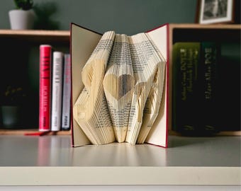 Hochzeitsgeschenk: Personalisierte Initialen Geschenk für Paare, Verlobung & Hochzeit – Handgemachtes Liebesgeschenk, Buchkunst