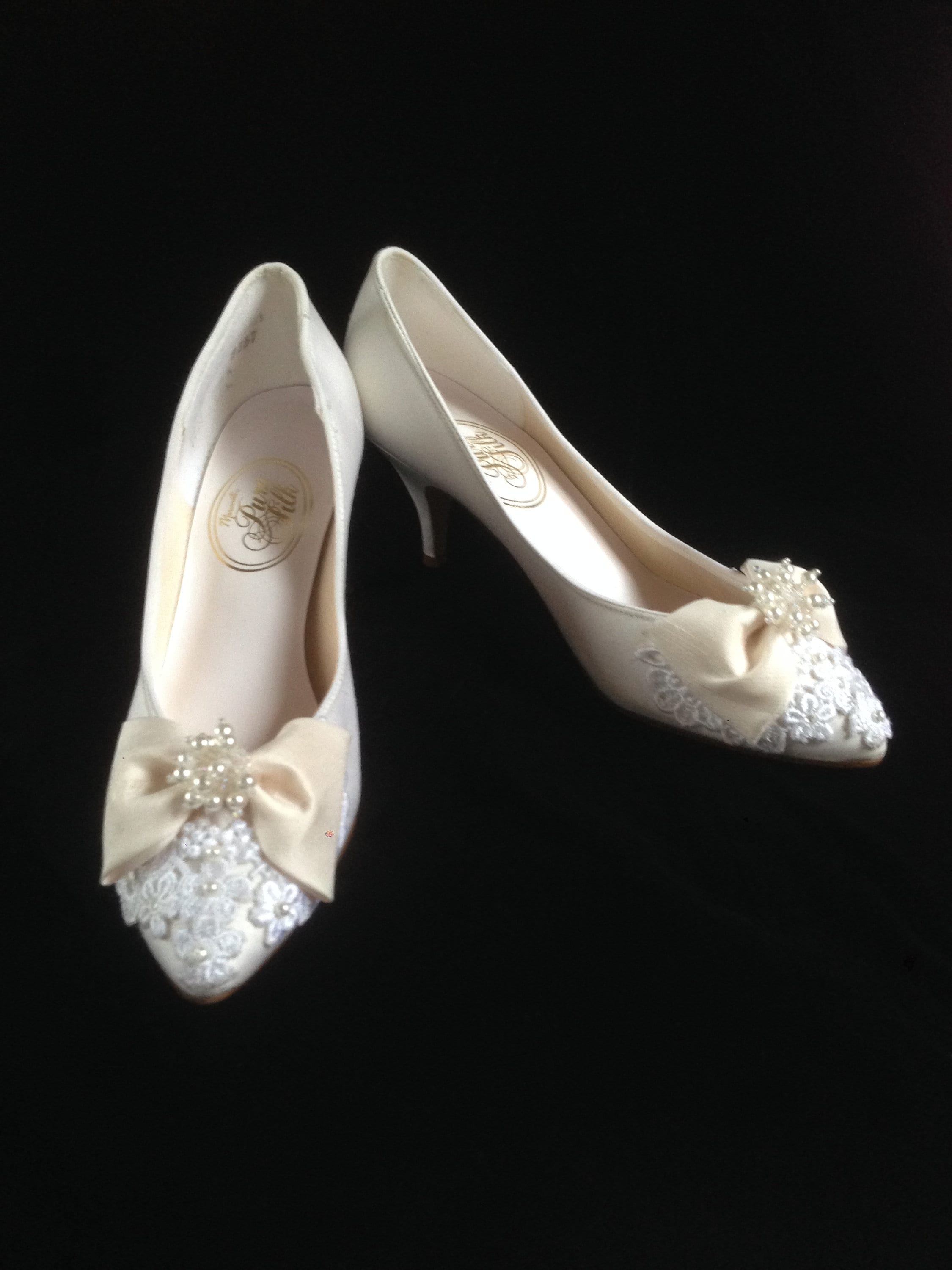 Plain ivory hotsell wedding shoes