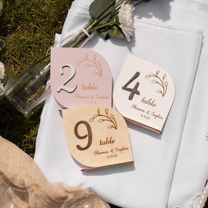 Numeri da tavolo per matrimonio personalizzati - matrimonio rustico - decorazioni da tavolo per matrimonio personalizzate - numeri da tavolo rustici - numeri da tavolo in legno - regalo di nozze