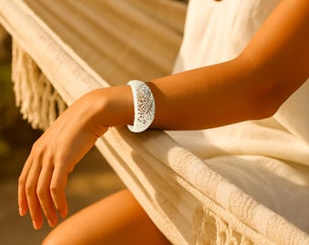 Thai Filigree Flower Cuff – Handmade 925 Silver Bracelet for Calm, Summer Lightness & Life Balance