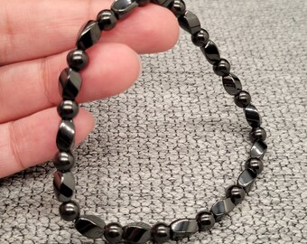 Magnetic Hematite Men's Stretch Bracelet with 6mm Hematite Twisted Beads and 6mm Round Hematite Beads UNISEX Mens Womens Ladies