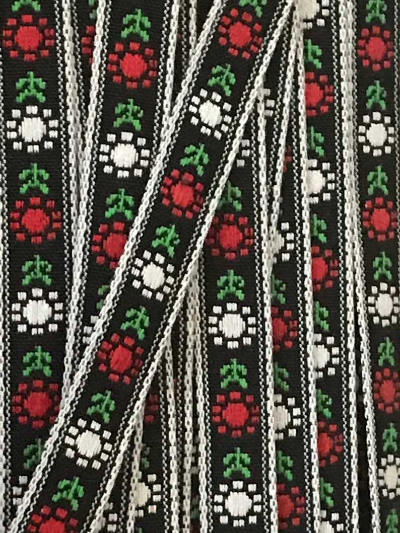 7/16 Red, White, Green Floral Trim by the Yard image 2