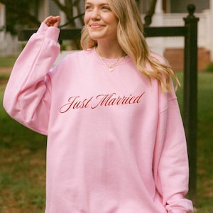 Just Married Sweatshirt - Bride Gift Engagement Present Honeymoon Apparel Wedding Shower Keepsake Newlywed Unisex Oversized Wife Future Mrs