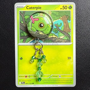Imán de tarjeta coleccionable de oruga / Regalo de arte de abanico de insectos hecho a mano / Imán de nevera reciclado / Decoración de tarjetas adorables