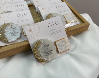 Elegant Personalized Magnet Engagement Favor Set – Epoxy Magnet & Milk Chocolate Gift – Engagement Favor