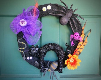 Spooky Halloween Door Wreath w/ Spiders, Web, Eyeballs, Snake & Black Cat