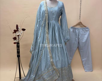 Robe Anarkali grise - Robe de mariée indienne chinnon en soie brodée de sequins avec dupatta