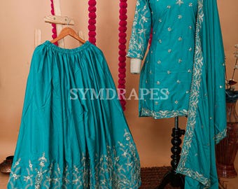 Ensemble Kurta Palazzo bleu en crêpe de soie : costume de mariage avec broderie Moti
