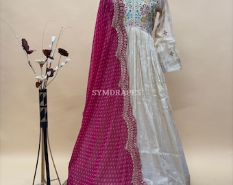 Robe anarkali en soie beige - Robe de mariée indienne brodée de sequins avec dupatta