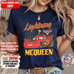Camiseta vintage de Rayo McQueen Comfort Colors, camiseta de Disney Pixar Cars, camiseta retro con estampado de McQueen, camiseta para viaje de vacaciones familiares de Disney 2026 imagen 10