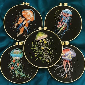 Floral Jellyfish Embroidery Kit, Sea Animal Embroidery Kit with hoop, DIY Ocean Wildlife Kit, Colorful Jellyfish Hoop art, DIY Home decor