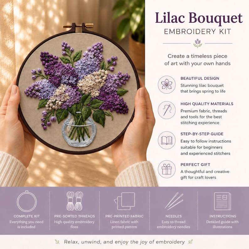 Op de afbeelding: Borduurpakket met een ontwerp van een seringenboeket. De kit bevat voorgesorteerde garens, voorgedrukte stof, naalden en instructies. De tekst op de afbeelding luidt "Lilac Bouquet Embroidery Kit".