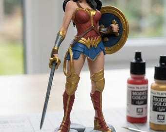 Wonder Woman Unpainted Figure, Amazon Princess Statue, DC Warrior Display Collectible
