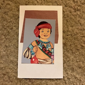 Ragazzo indiano del sud-ovest della tribù Pueblo Zuni bambola di carta tagliata a mano copertina del libro collage pezzo artista carta da collezione