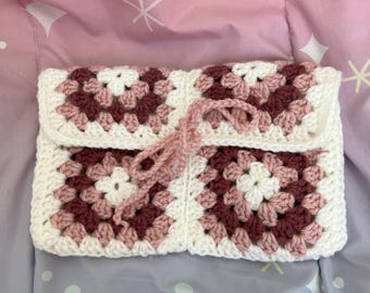 Hand knitted woolen evening pouch bag