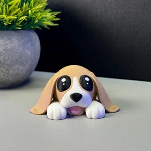 Figura de perro beagle coleccionable hecha a mano - Decoración de cachorro perezoso impresa en 3D / Juguete de escritorio de dibujos animados / Regalo adorable para amantes de los perros /