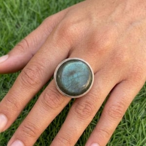 Blue Flash Labradorite Statement Ring – Handmade Sterling Silver Gemstone Ring.