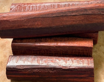 Premium Chandan-stick van rood sandelhout voor puja en meditatie