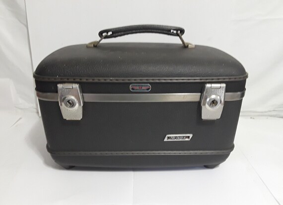 american tourister train case