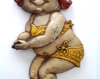 Vintage 1972 Sexton Frauen Badeanzug Metall Wandplakette