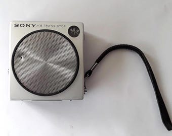 Rádio vintage SONY 2R-21 Super Heterodyne de 8 transistores, testado e funcionando, fabricado no Japão.