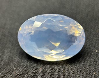 Faceted Lavender Quartz Gemstone: 12.85 Carat Oval
