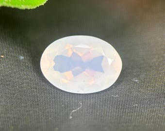5.95 Carat Lavender Quartz Oval Gemstone (14.40 x 10.80 mm) – Soft Pastel Elegance