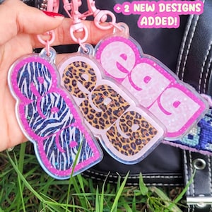 Holograficzny brelok do kluczy z magazynkiem Gyaru Egg