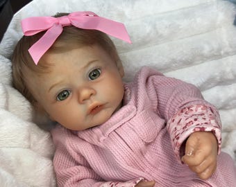 Reborn dolls -Reborn Baby Doll, Realistic Silicone Vinyl Limbs, Green Eyes, freckled